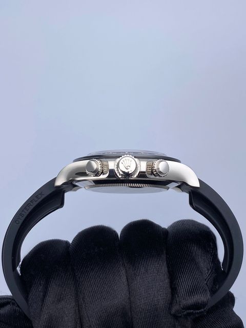 Rolex Daytona 116519 LN Image 4